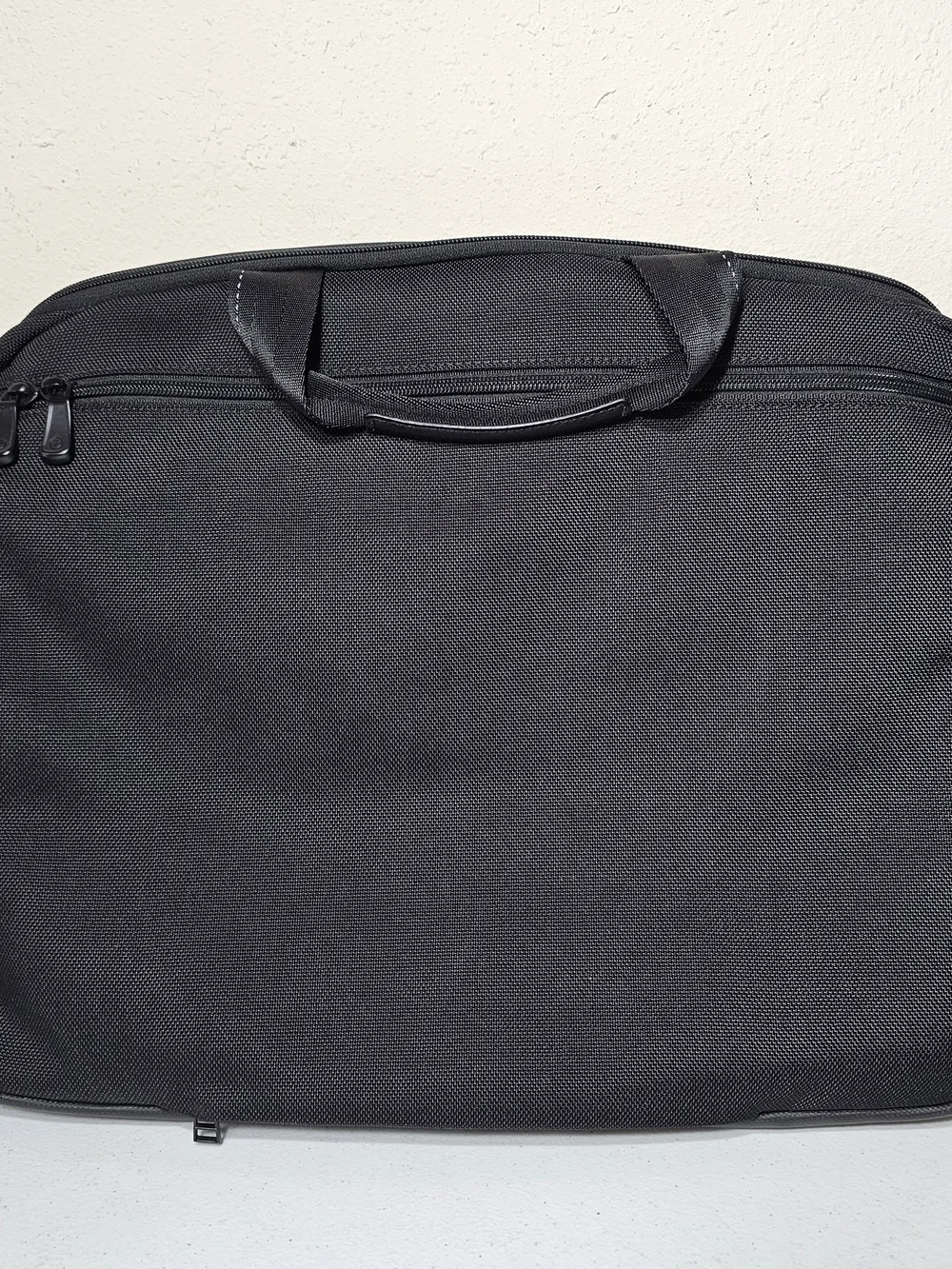 Tumi Tech Ballistic Nylon Computer Travel Messenger Shoulder Bag Black 57117D